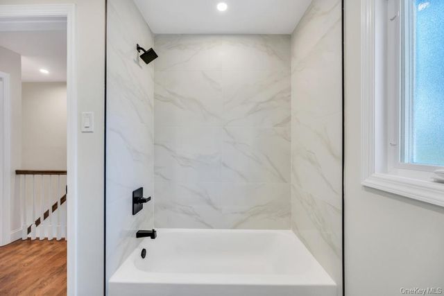 441 Roslyn Road, East Williston, NY 11596