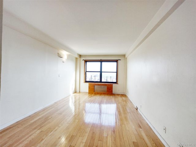 6434 102nd Street 11E, Rego Park, NY 11374