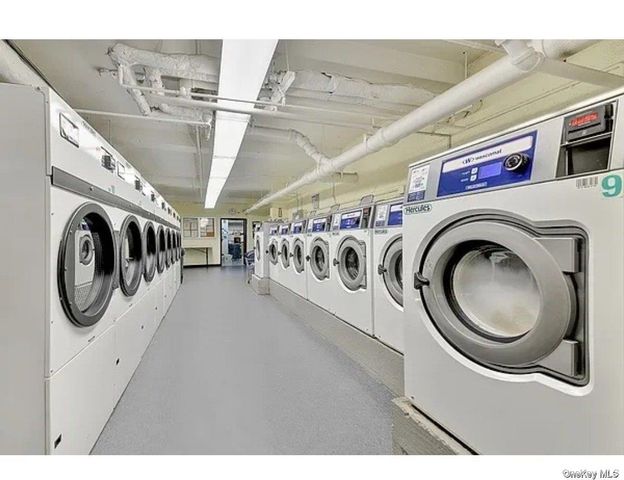 6434 102nd Street 11E, Rego Park, NY 11374