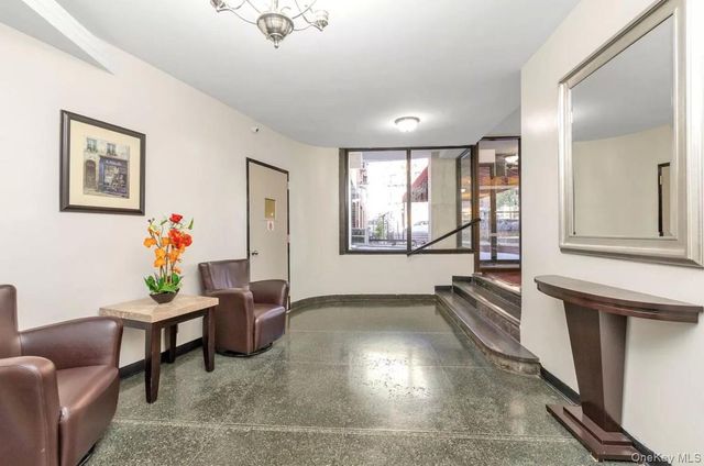 6434 102nd Street 11E, Rego Park, NY 11374