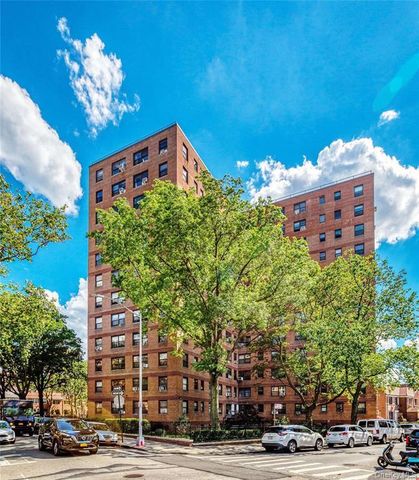 6434 102nd Street 11E, Rego Park, NY 11374