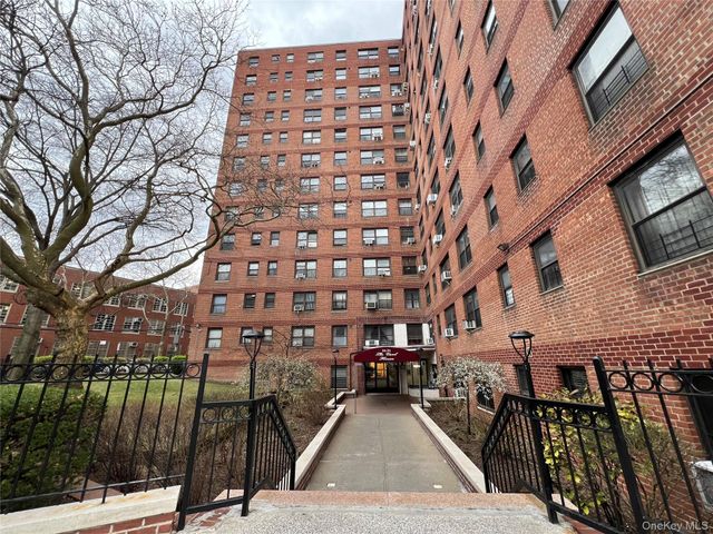 6434 102nd Street 11E, Rego Park, NY 11374