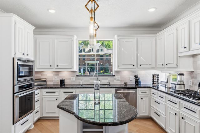 6787 Monarda Court, Houston, TX 77069