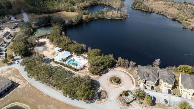 462 LAKE SHORE PARKWAY, Davenport, FL 33896