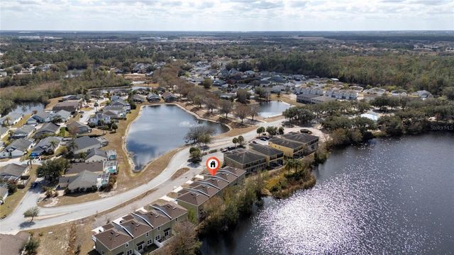462 LAKE SHORE PARKWAY, Davenport, FL 33896
