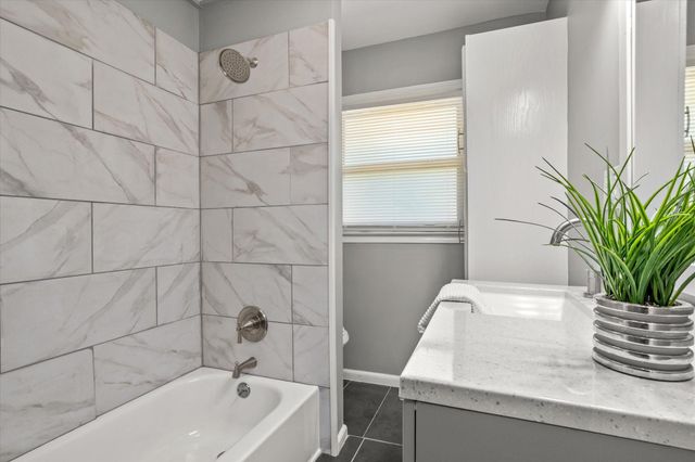 1870 Rio Vista Drive, Paris, KY 40361