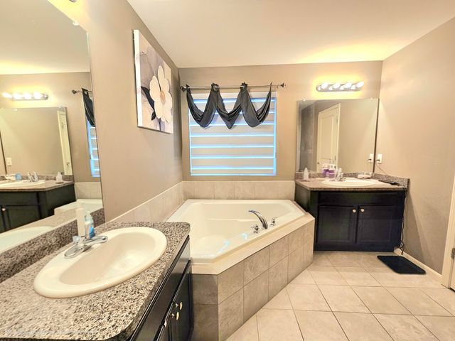 6147 Inverness Court, Romulus City, MI 48174