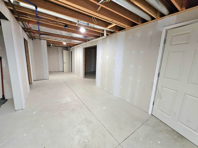 6147 Inverness Court, Romulus City, MI 48174