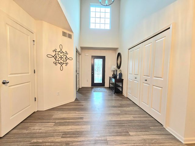 6147 Inverness Court, Romulus City, MI 48174