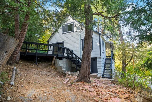 814 Glen View Lane, Twin Peaks, CA 92391