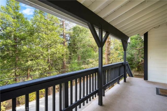 814 Glen View Lane, Twin Peaks, CA 92391