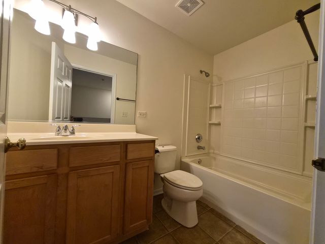 3397 BRADBURY Circle 3397, Aurora, IL 60504