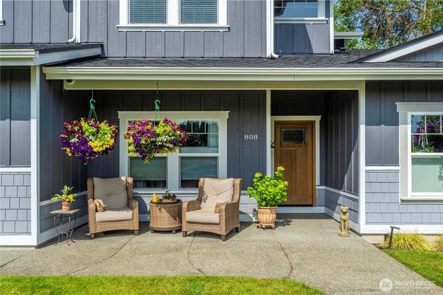 808 2nd Street, Steilacoom, WA 98388