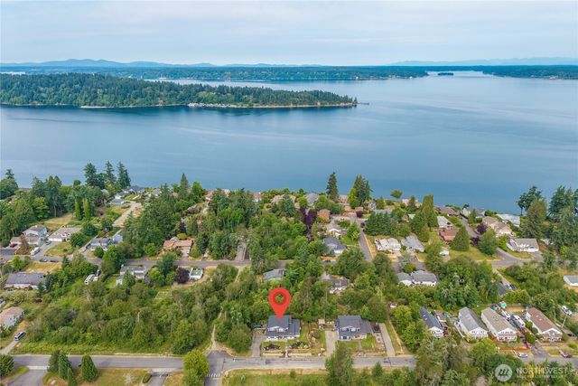 808 2nd Street, Steilacoom, WA 98388