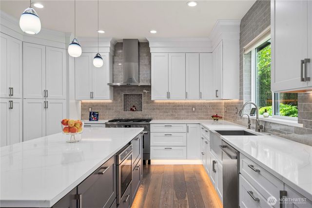 808 2nd Street, Steilacoom, WA 98388