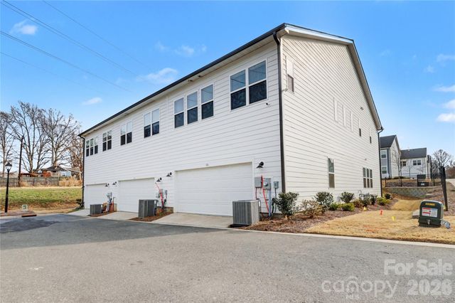 106 Renny Alley, Charlotte, NC 28217