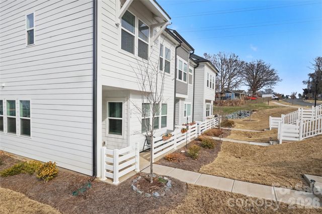 106 Renny Alley, Charlotte, NC 28217
