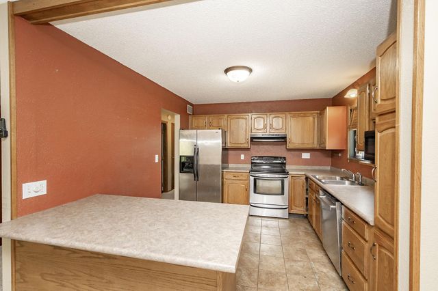1907 27th Avenue S, Fargo, ND 58103