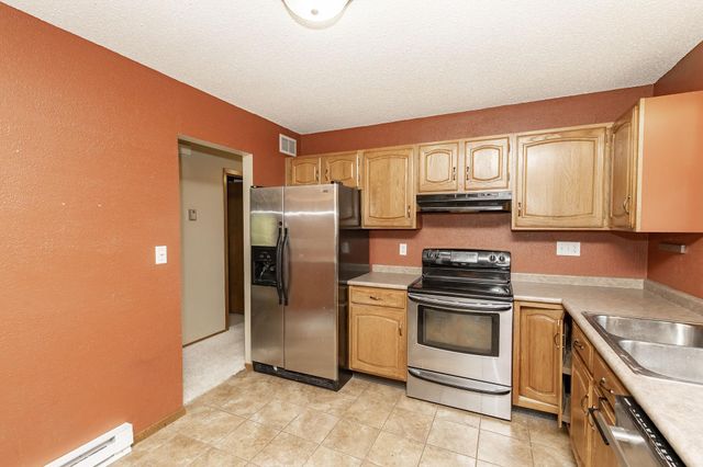 1907 27th Avenue S, Fargo, ND 58103