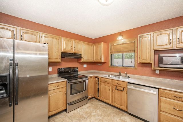 1907 27th Avenue S, Fargo, ND 58103