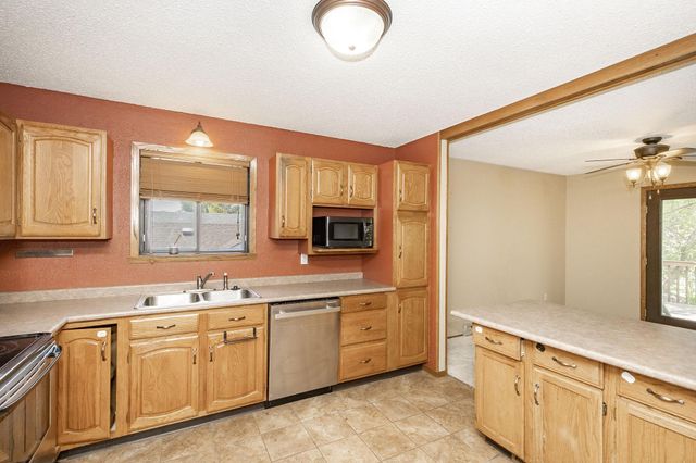 1907 27th Avenue S, Fargo, ND 58103