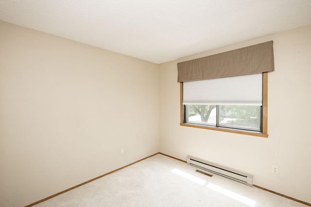 1907 27th Avenue S, Fargo, ND 58103