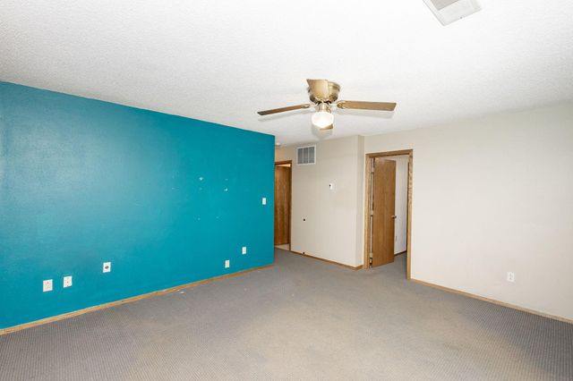 1907 27th Avenue S, Fargo, ND 58103