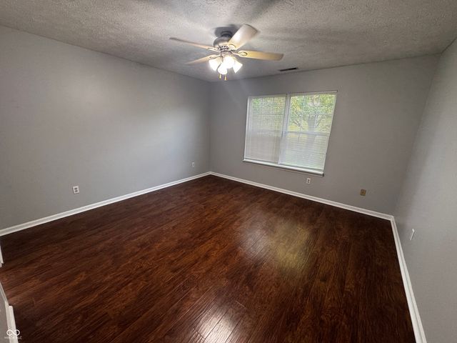 6735 Lexington Circle, Zionsville, IN 46077