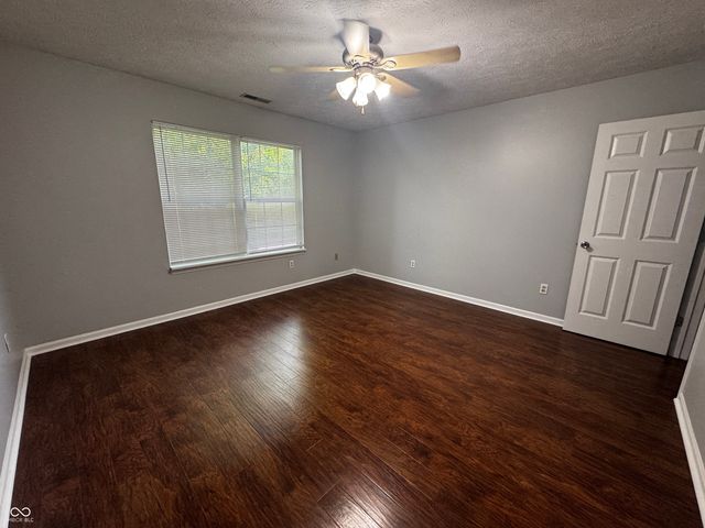 6735 Lexington Circle, Zionsville, IN 46077