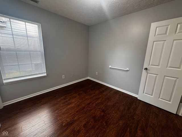 6735 Lexington Circle, Zionsville, IN 46077