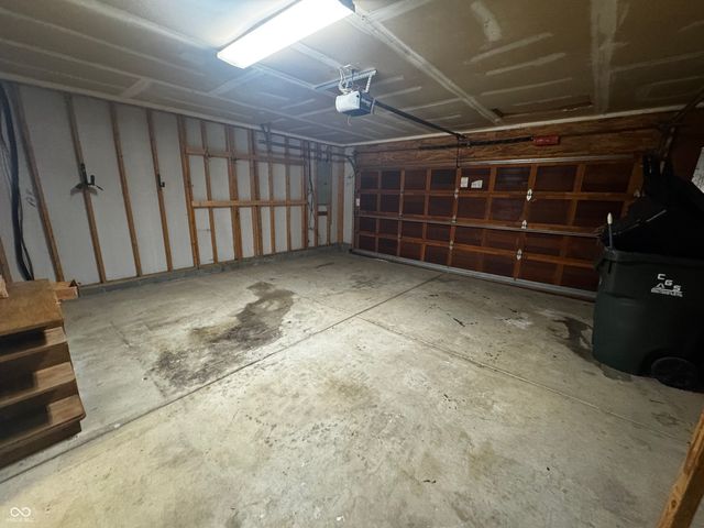 6735 Lexington Circle, Zionsville, IN 46077
