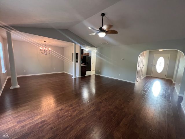 6735 Lexington Circle, Zionsville, IN 46077