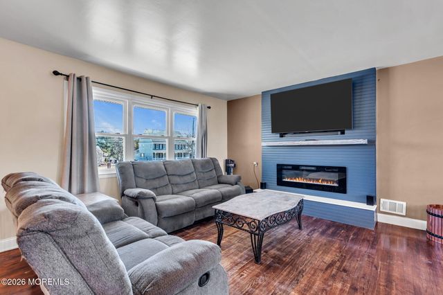 1170 Old Freehold Road, Toms River, NJ 08753