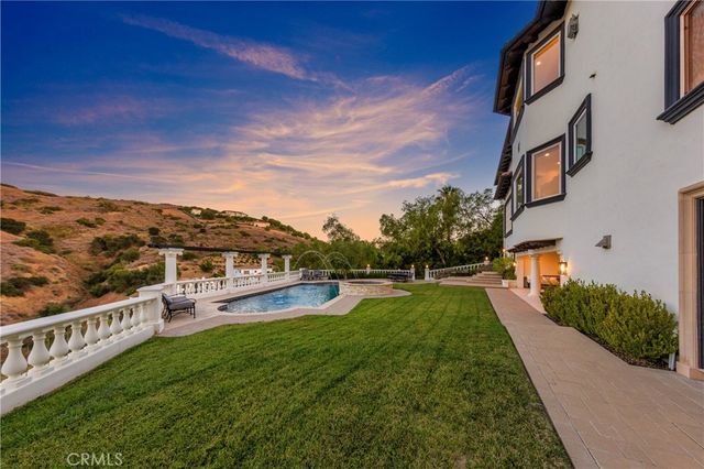30 Saddlebow Road, Bell Canyon, CA 91307