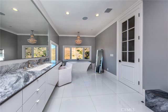 30 Saddlebow Road, Bell Canyon, CA 91307