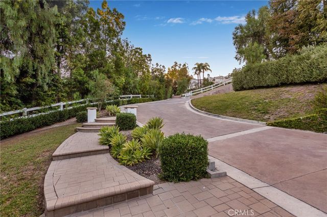30 Saddlebow Road, Bell Canyon, CA 91307