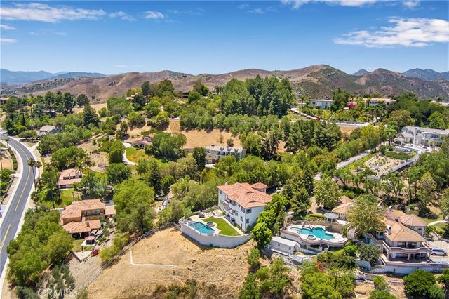30 Saddlebow Road, Bell Canyon, CA 91307
