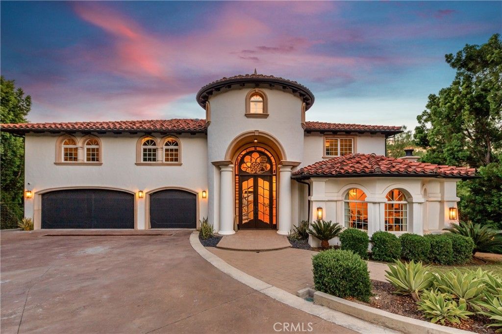 Image 2 of property listing at 30 Saddlebow, Bell Canyon, CA 91307