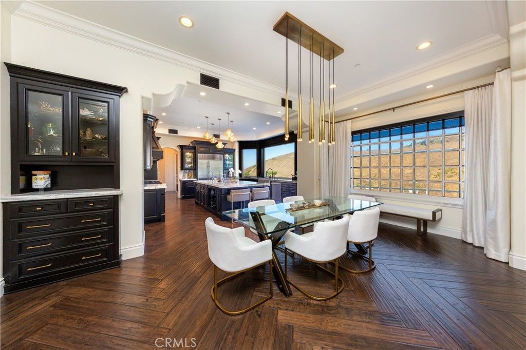 Image 6 of property listing at 30 Saddlebow, Bell Canyon, CA 91307