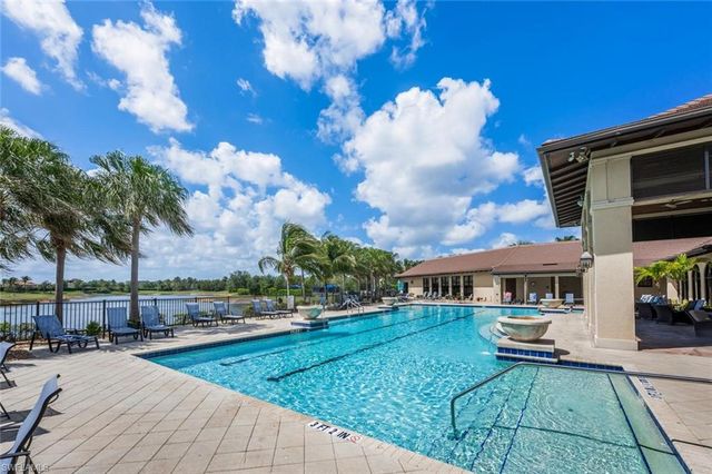 2352 Anguilla DR 201, Naples, FL 34120