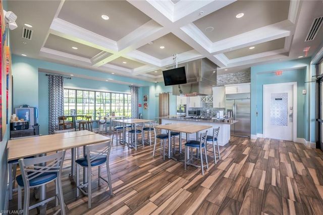 2352 Anguilla DR 201, Naples, FL 34120