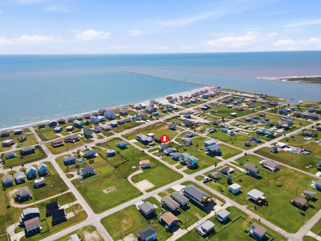 315 Caisson Street, Surfside Beach, TX 77541