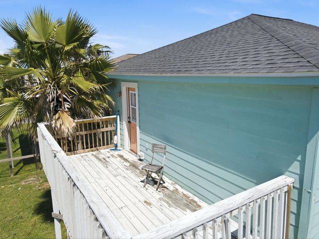 315 Caisson Street, Surfside Beach, TX 77541