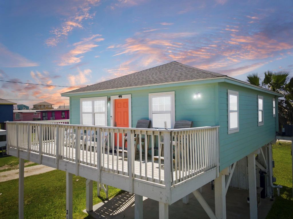 315 Caisson Street, Surfside Beach, TX 77541
