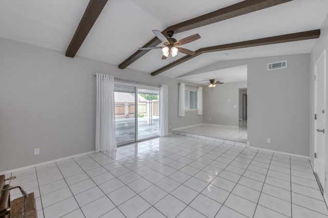 1314 Ezie Avenue, Clovis, CA 93611