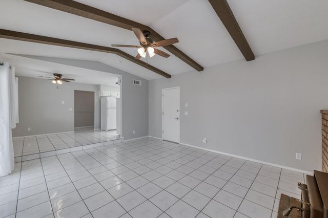 1314 Ezie Avenue, Clovis, CA 93611