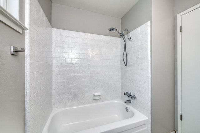 1314 Ezie Avenue, Clovis, CA 93611