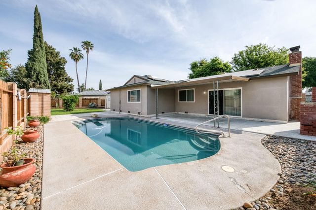1314 Ezie Avenue, Clovis, CA 93611