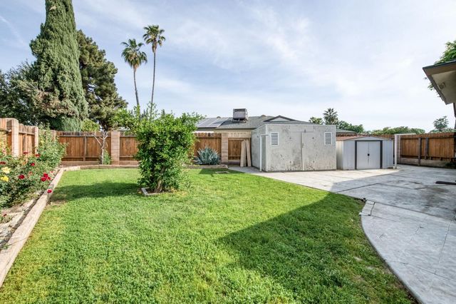 1314 Ezie Avenue, Clovis, CA 93611
