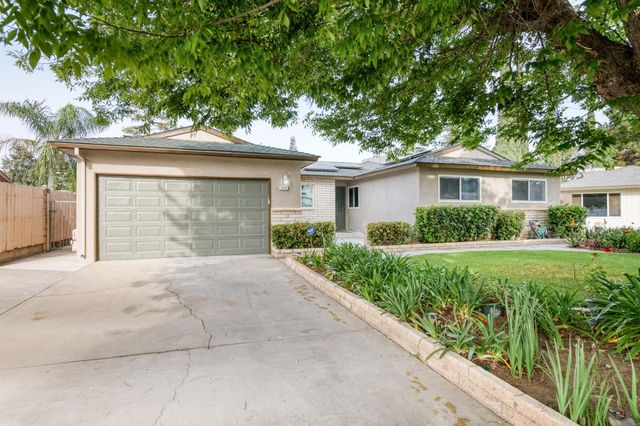 1314 Ezie Avenue, Clovis, CA 93611